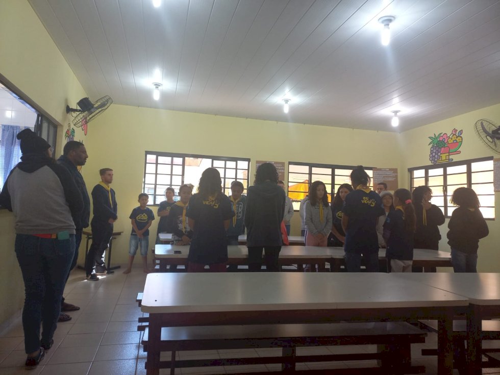 Clube de Desbravadores El Shadday realiza acampadentro