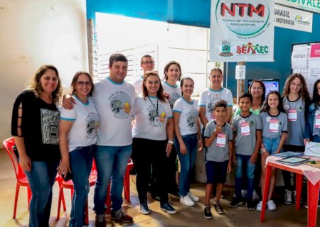 Participação de entidades e projetos sociais marcam sessão em alusão ao dia das crianças