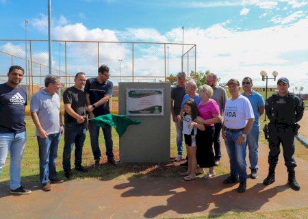 Prefeitura inaugura Minicampo de Futebol e restauração do Estádio Andradão
