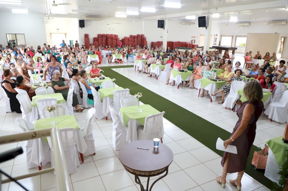 Tarde Delas marca encerramento do mês da mulher no Conviver