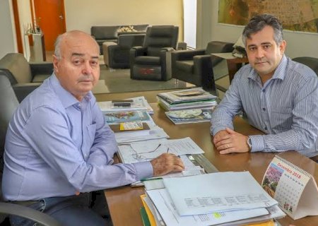 Prefeitura adianta 50% do 13º salário dos servidores: compromisso com os funcionários e estímulo à economia local