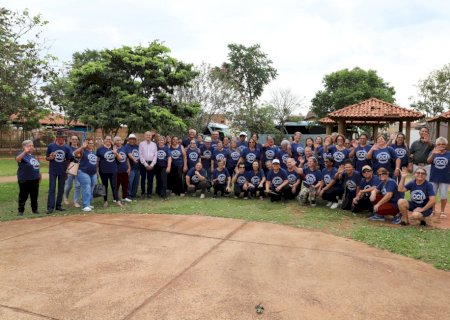 Idosos do Conviver partem em excursão para Balneário Camboriú