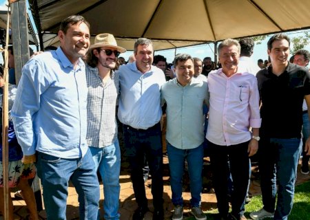 Encontro entre governadores marca entrega de anteprojeto de ponte entre MS e Paraná